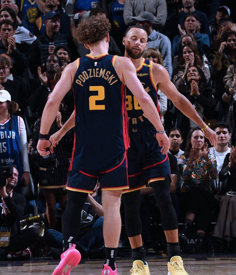 快船再胜勇士，西部半决赛两连胜