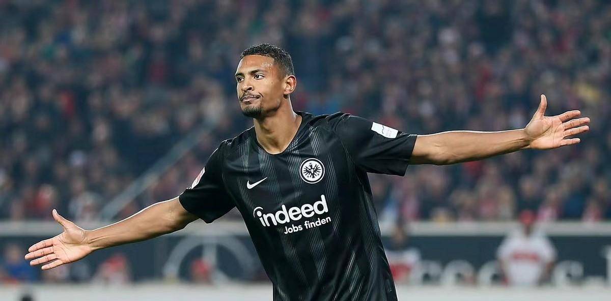 B体育体育网址-包含汉诺威96球员表现出色,球迷期待下场比赛的词条