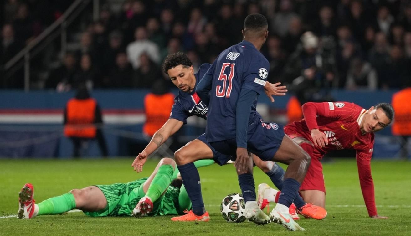 利物浦遭遇阿贾克斯绝杀,陷入被动! 利物浦遭遇阿贾克斯绝杀,陷入被动!