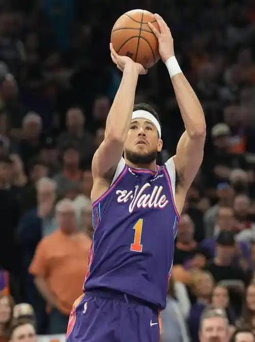 爵士队主力球员菲尼克斯太阳队展示实力的简单介绍 爵士队主力球员菲尼克斯太阳队展示实力的简单介绍