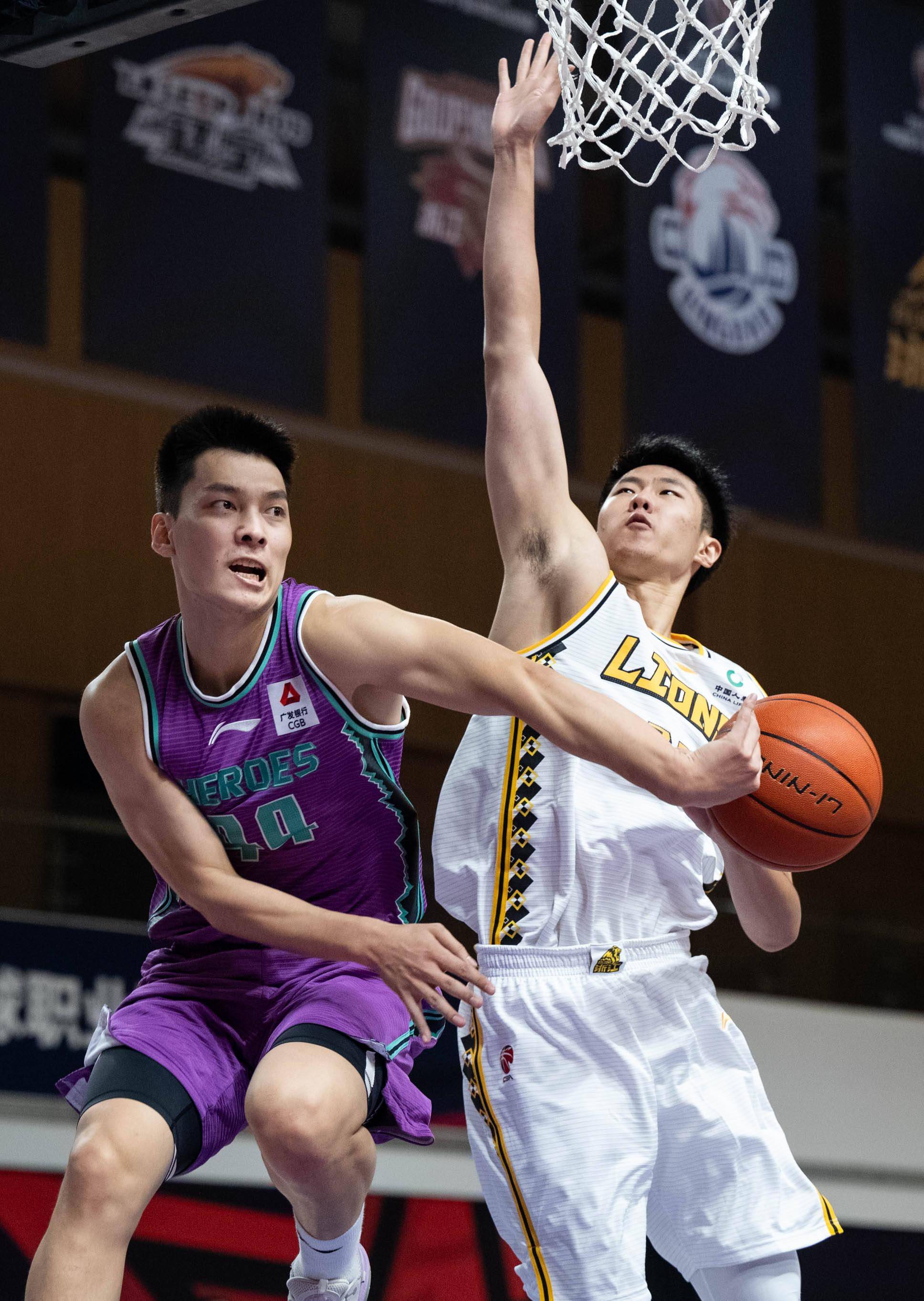 B体育体育网址-福建男篮在赛场上呈现出强劲势头