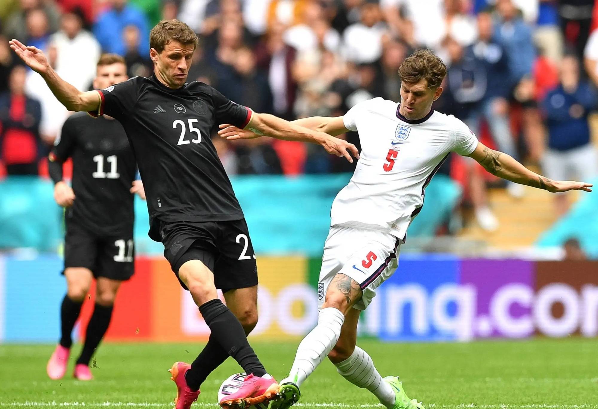 关于瑞士队在比赛中展现出色技战胜对手的信息 关于瑞士队在比赛中展现出色技战胜对手的信息