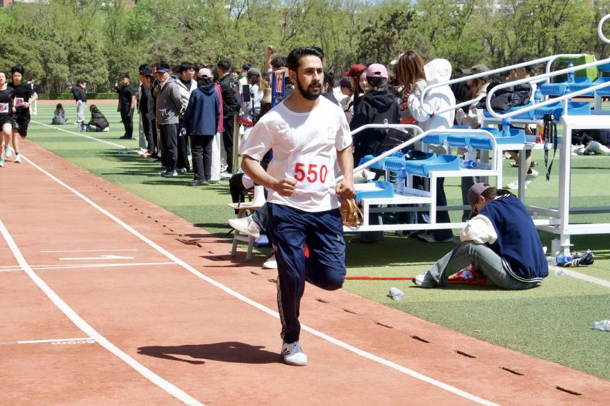 B体育体育新闻-摩洛哥运动员在田径比赛中表现出色