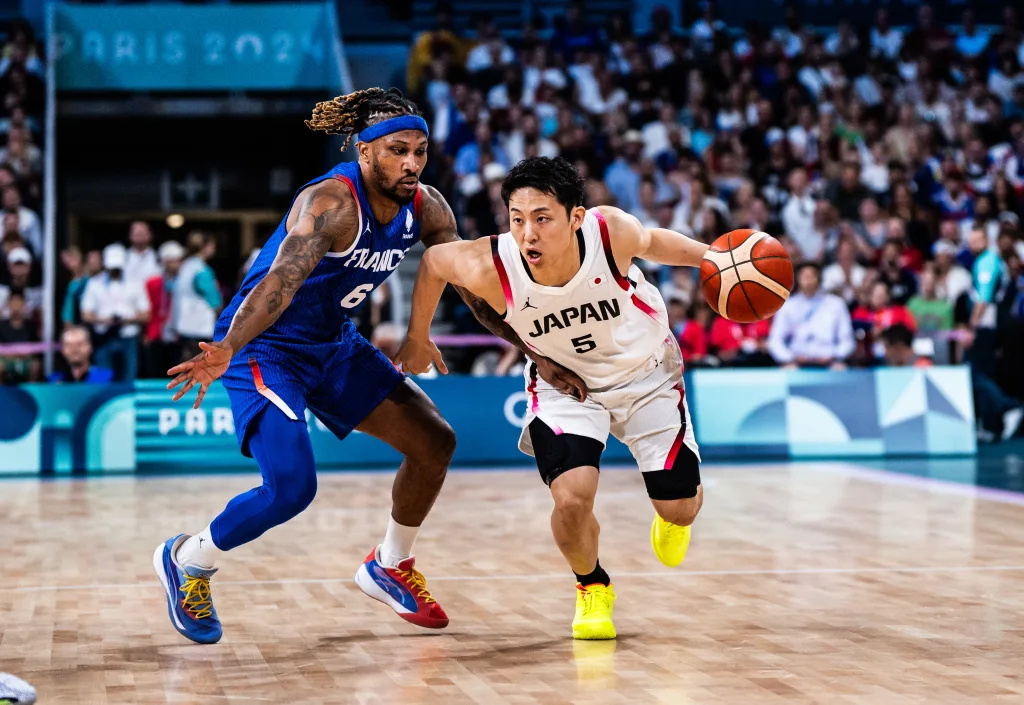 B体育体育app-包含篮球比赛惊险生死战场高手云集的词条