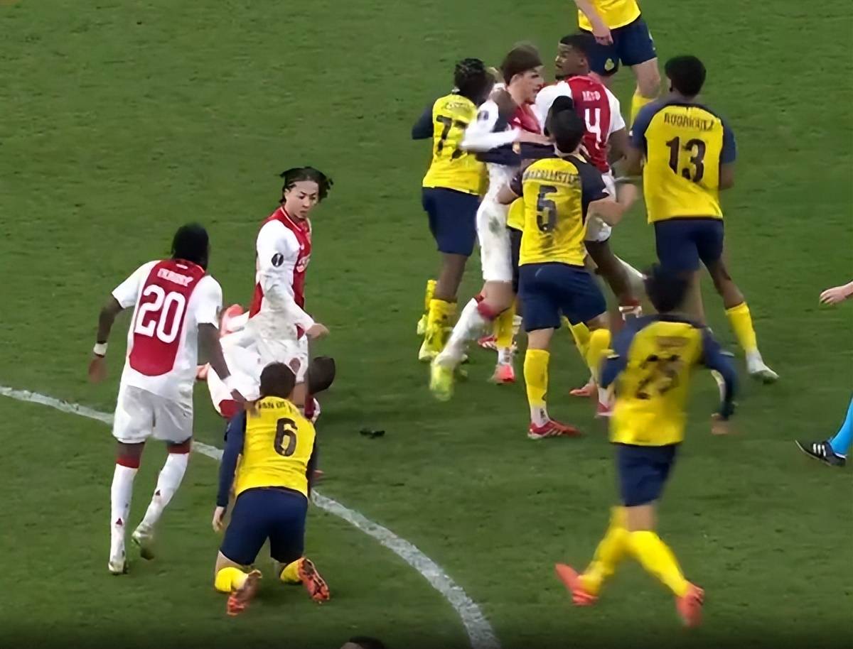 B体育体育娱乐-关于里昂队新晋球员表现出色,帮助球队夺得胜利的信息